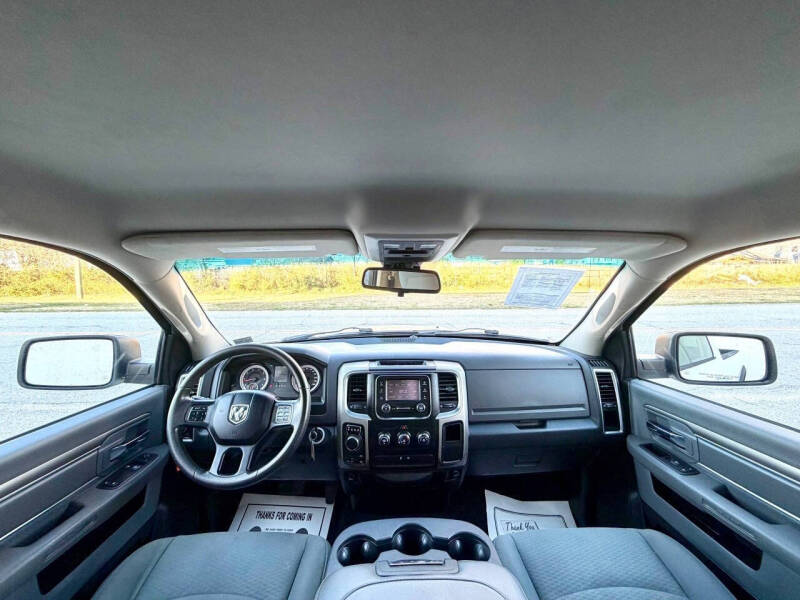2015 RAM 1500 SLT