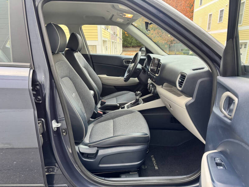 2023 Hyundai Venue Limited