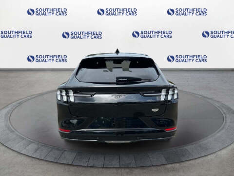 2021 Ford Mustang Mach-E California Route 1