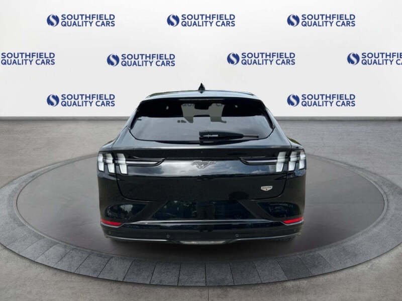 2021 Ford Mustang Mach-E California Route 1