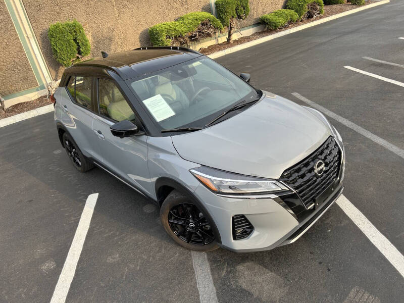 2023 Nissan Kicks SR