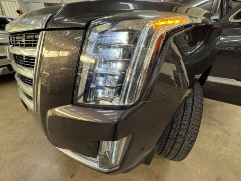 2017 Cadillac Escalade Luxury