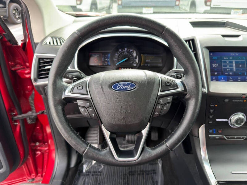2020 Ford Edge Titanium