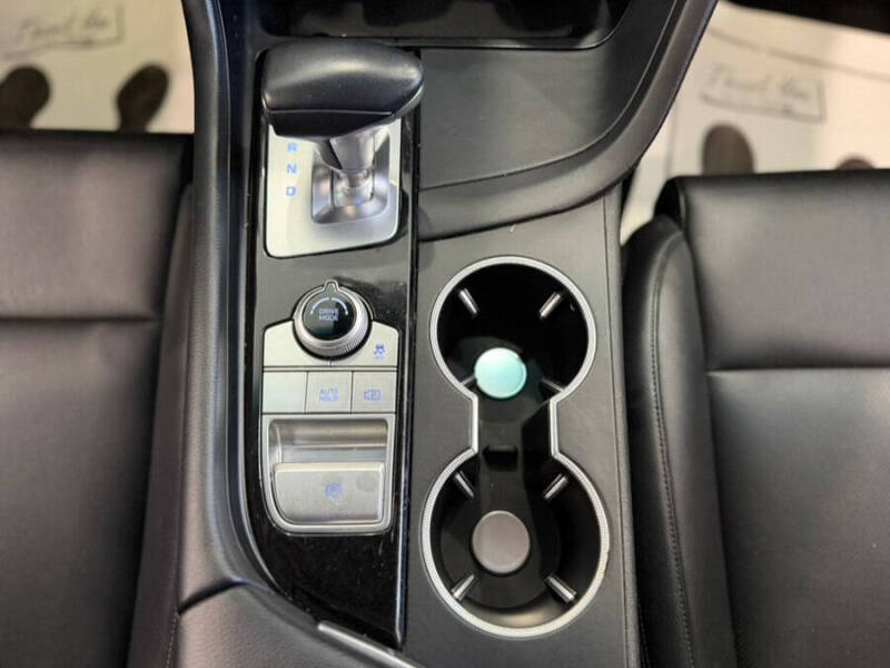 2022 Genesis G70 2.0T