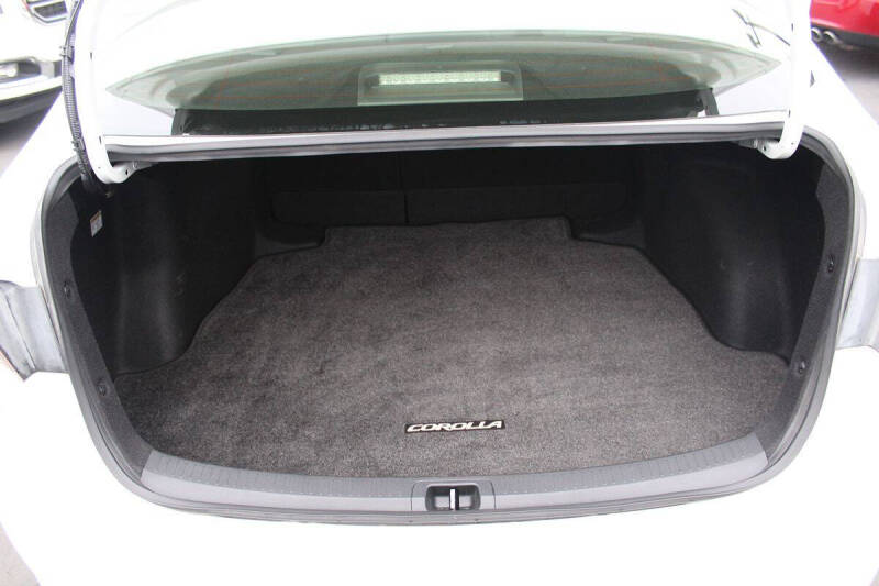 2020 Toyota Corolla Hybrid LE