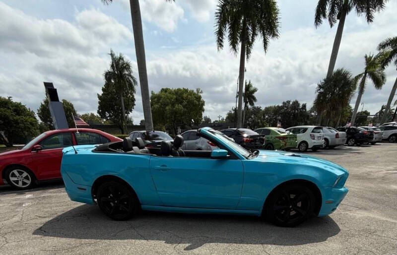 2014 Ford Mustang V6