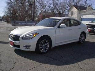 2016 Infiniti Q70 3.7