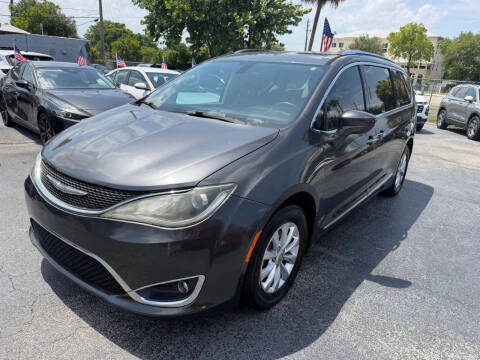 2018 Chrysler Pacifica Touring L