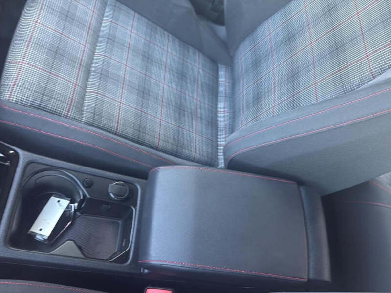 2024 Volkswagen Golf GTI S