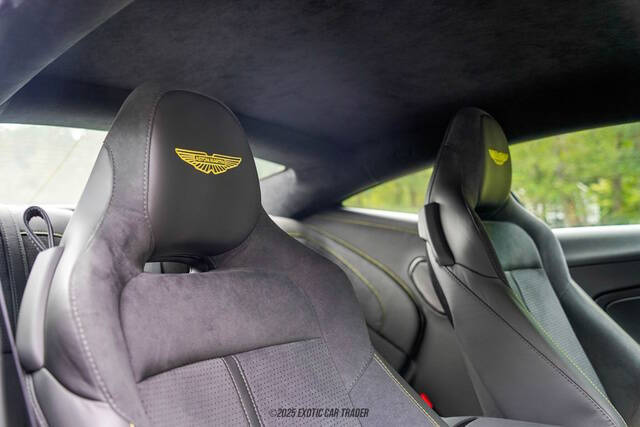 2025 Aston Martin DB12 V8