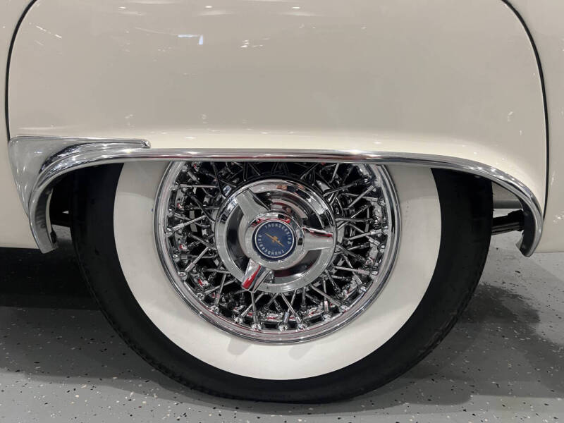 1957 Ford Thunderbird