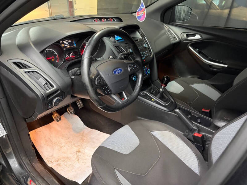 2017 Ford Focus ST