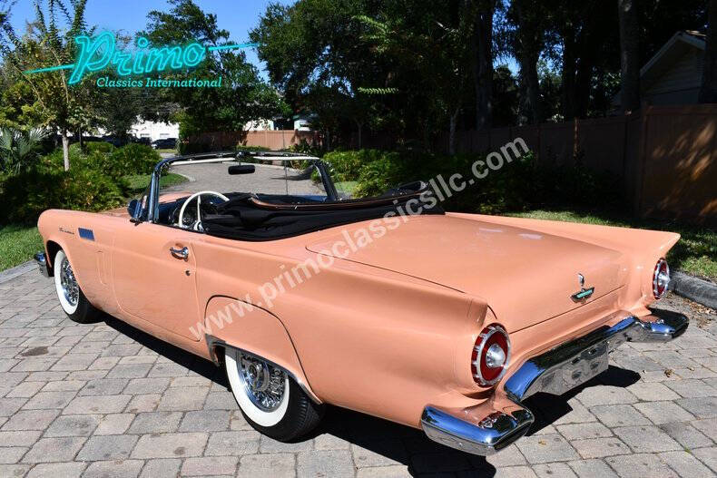 1957 Ford Thunderbird