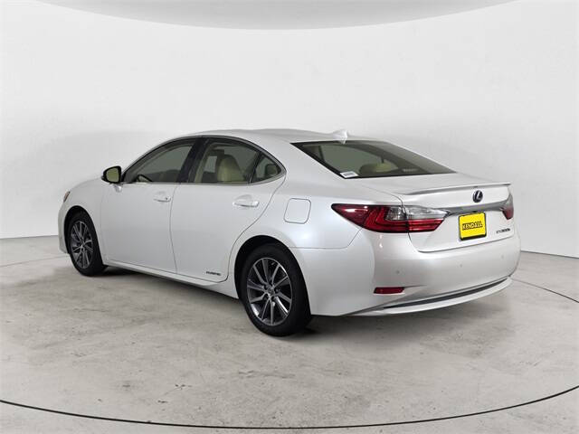 2018 Lexus ES 300h