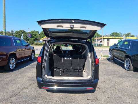 2017 Chrysler Pacifica Touring Plus