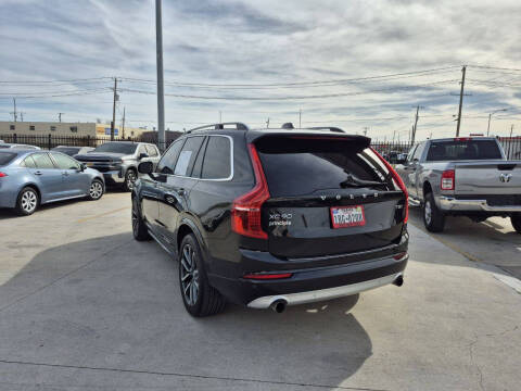 2018 Volvo XC90 T5 Momentum 7-Passenger