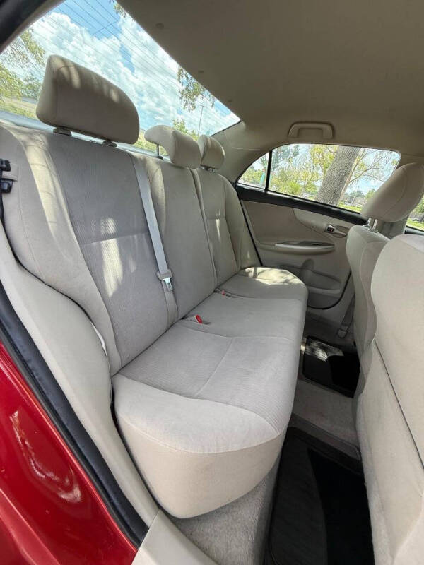 2011 Toyota Corolla LE