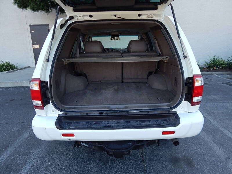 2003 Nissan Pathfinder LE