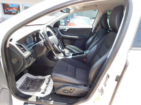 2016 Volvo XC60 T5 Drive-E