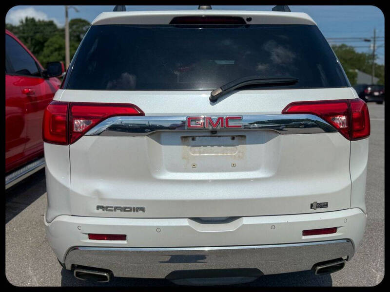 2017 GMC Acadia Denali