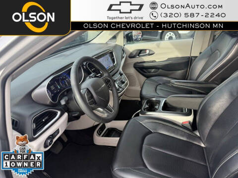 2024 Chrysler Pacifica Touring L