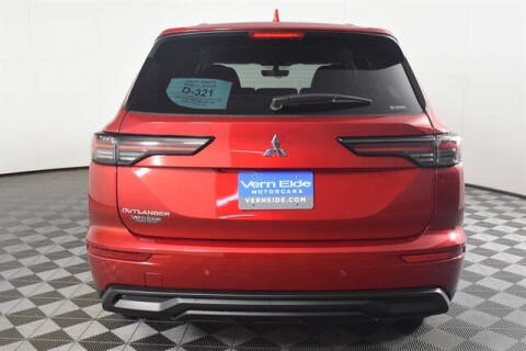 2025 Mitsubishi Outlander ES