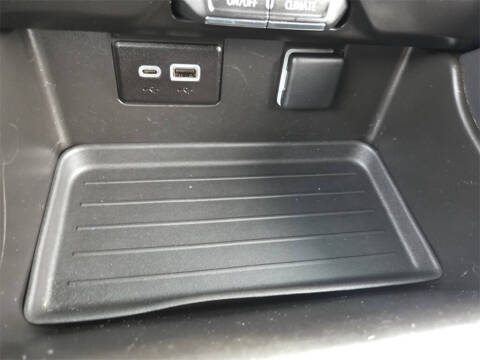 2023 Chevrolet Suburban LS