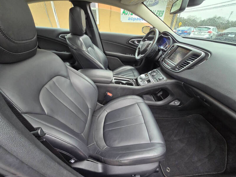 2016 Chrysler 200