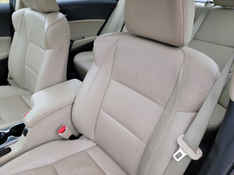 2014 Acura ILX 2.0L w/Tech