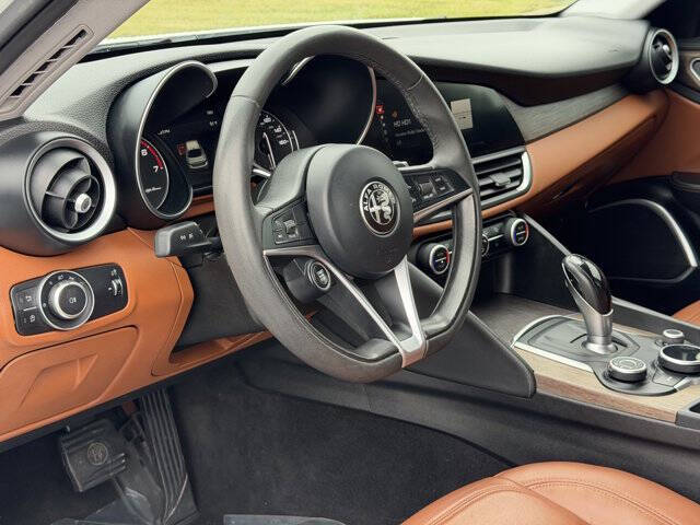 2017 Alfa Romeo Giulia Ti