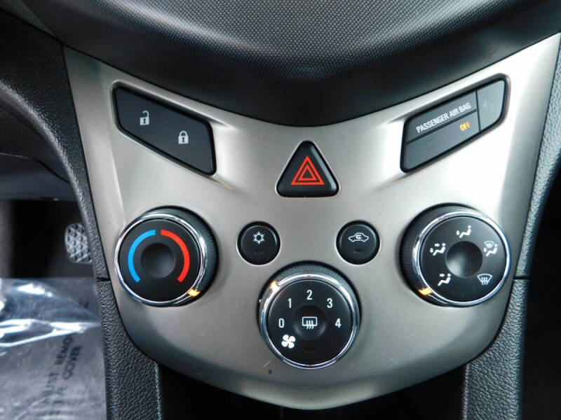 2013 Chevrolet Sonic LS Auto