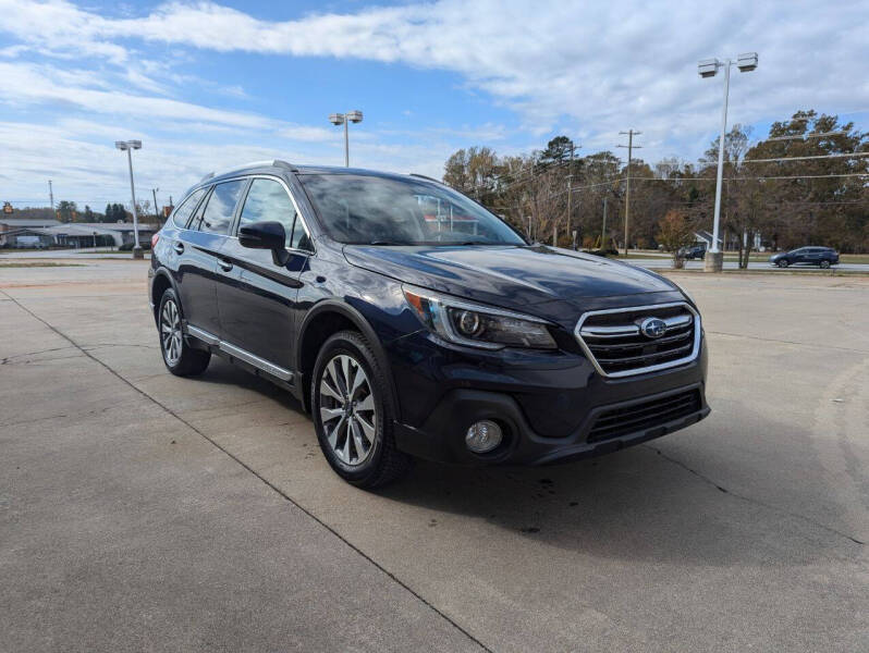 2018 Subaru Outback Touring photo 9