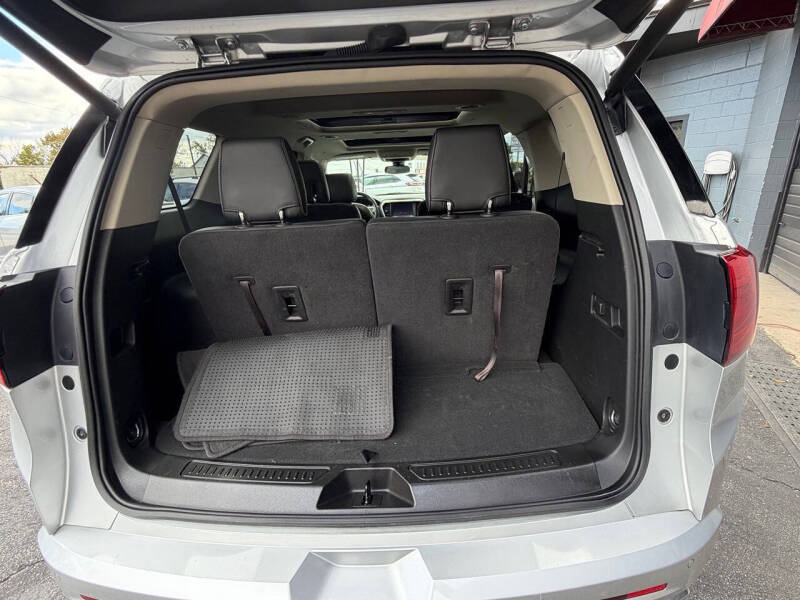 2017 GMC Acadia Denali