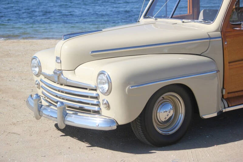 1948 Ford Super Deluxe