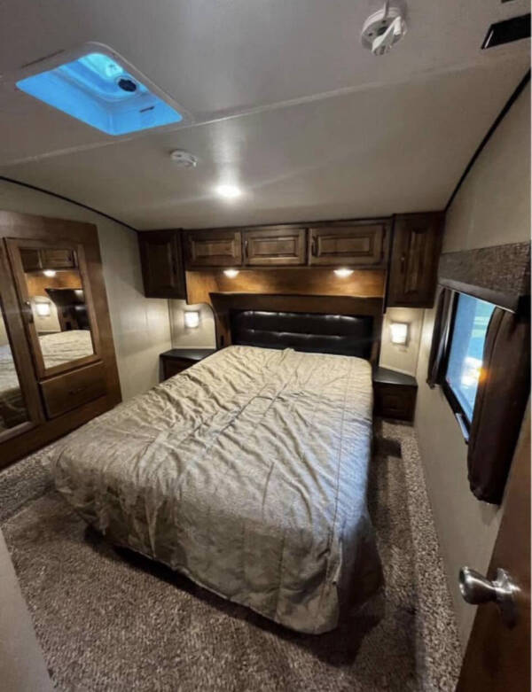 2017 Grand Design Reflection  323BHS