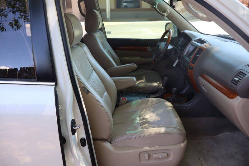 2004 Lexus GX 470