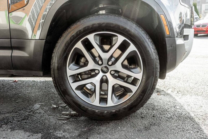 2023 Land Rover Defender 110 S