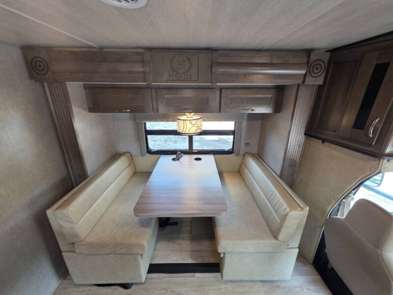 2022 NeXus RV Viper
