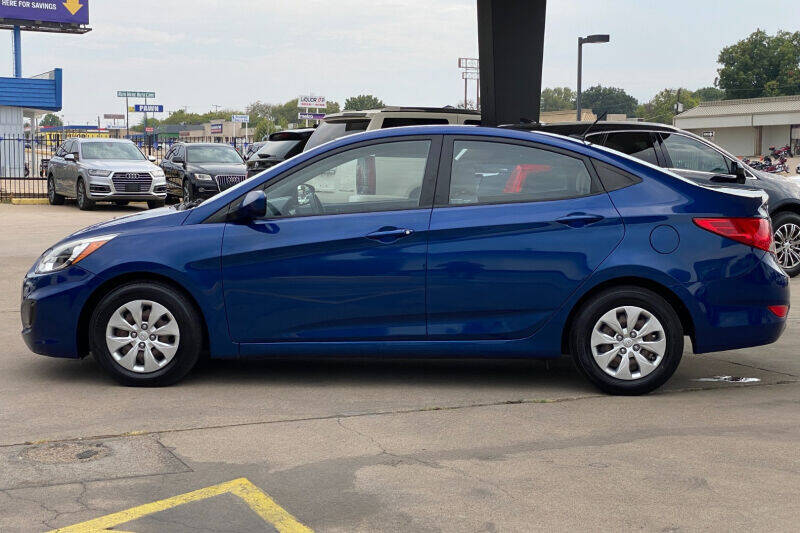 2016 Hyundai Accent SE