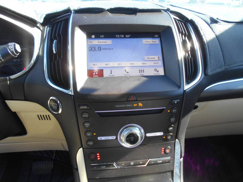 2019 Ford Edge Titanium