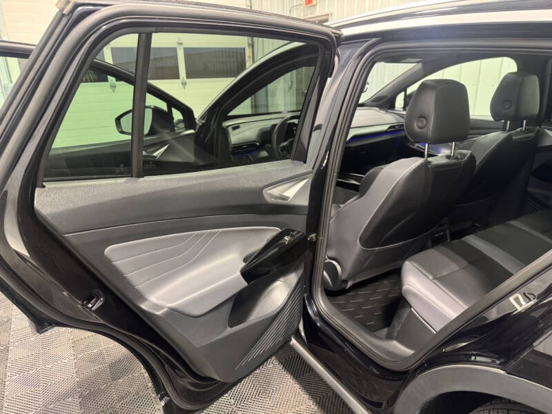 2023 Volkswagen ID.4 Pro S Plus