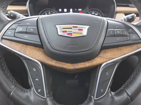 2022 Cadillac XT5 Premium Luxury