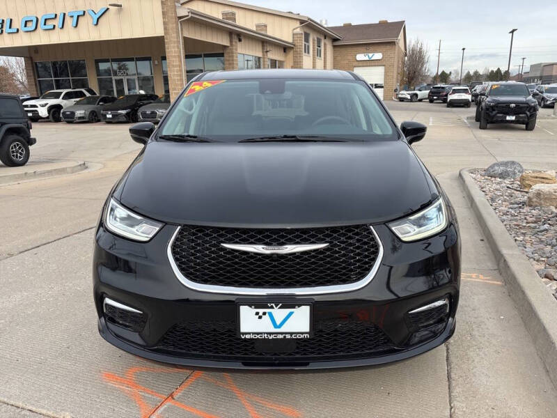 2024 Chrysler Pacifica Plug-In Hybrid Select