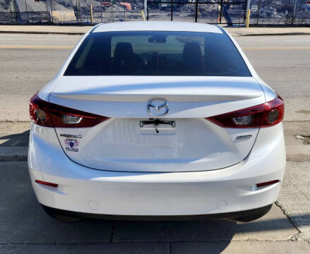 2018 Mazda MAZDA3 Touring