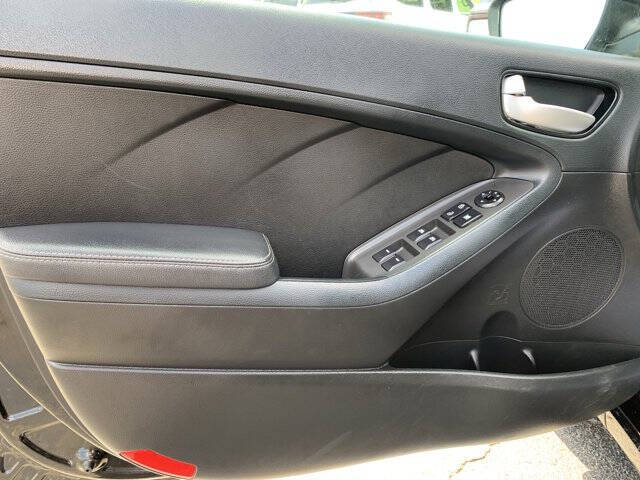 2017 Kia Forte5 LX