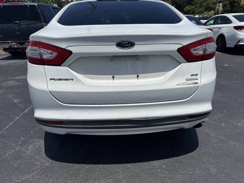 2014 Ford Fusion SE