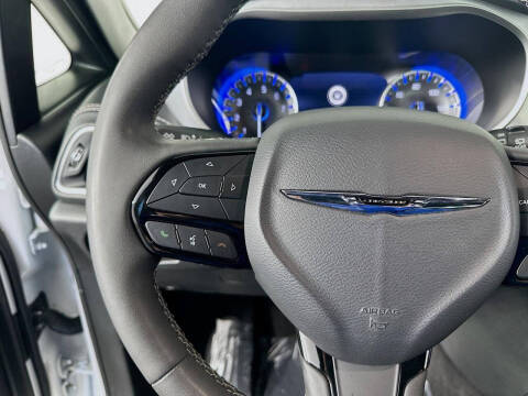 2023 Chrysler Pacifica Touring