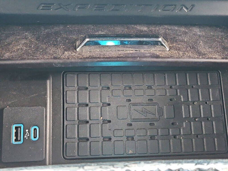 2022 Ford Expedition MAX Platinum