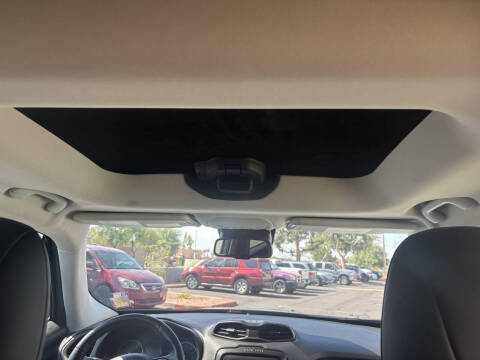 2017 Jeep Renegade Deserthawk