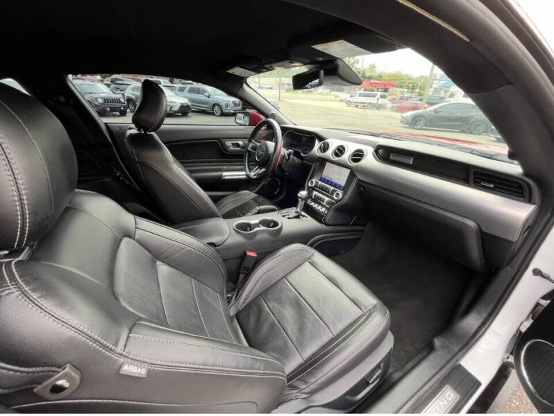 2022 Ford Mustang EcoBoost Premium